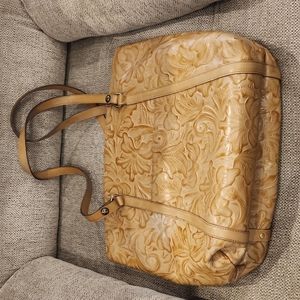 Patricia Nash tote like new